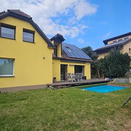 Villa Modern House With Heated Pool, 20 Minutes From The Center Of